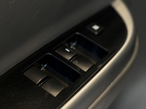 Mitsubishi L200 V с пробегом 2017 года, цена 2 450 000 рублей, 55000 км, offers.body_type.unknown, Автокод Объявления