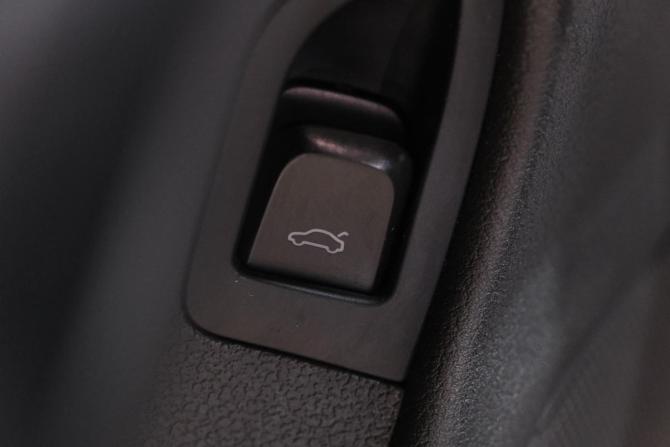 Audi A4 IV (B8) с пробегом 2011 года, цена 909 000 рублей, 268800 км, седан, Автокод Объявления