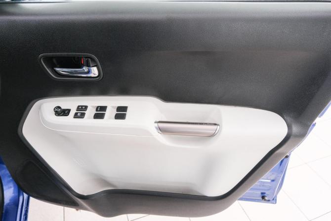 Suzuki Ignis III с пробегом 2016 года, цена 899 000 рублей, 112000 км, хэтчбек, Автокод Объявления