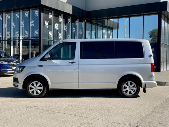 Volkswagen Caravelle T6 с пробегом 2015 года, цена 2 690 000 рублей, 240005 км, минивэн, Автокод Объявления