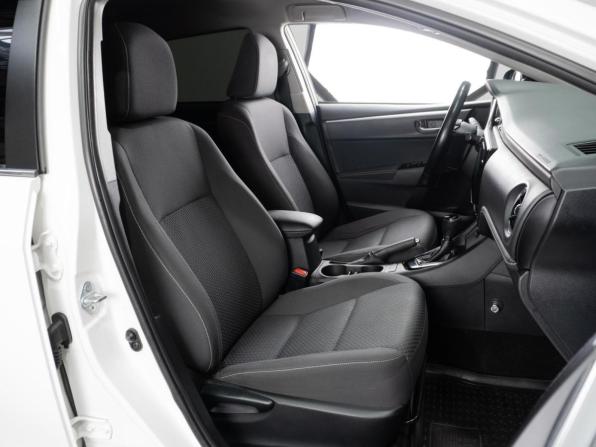 Toyota Corolla XI (E160 E170 E180) Рестайлинг 1 с пробегом 2017 года, цена 1 649 000 рублей, 156917 км, седан, Автокод Объявления