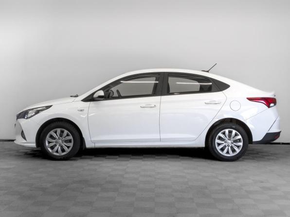 Hyundai Solaris II Рестайлинг с пробегом 2022 года, цена 1 615 000 рублей, 83964 км, седан, Автокод Объявления