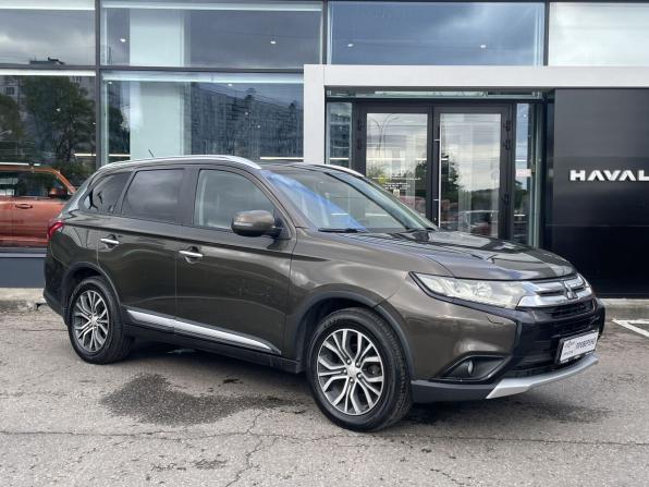 Mitsubishi Outlander III Рестайлинг 2 с пробегом 2015 года, цена 1 549 000 рублей, 230079 км, внедорожник, Автокод Объявления
