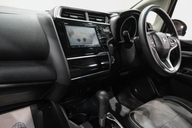Honda Fit III Рестайлинг с пробегом 2019 года, цена 1 199 000 рублей, 106000 км, хэтчбек, Автокод Объявления