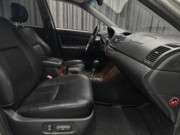Toyota Camry V (XV30) Рестайлинг с пробегом 2005 года, цена 730 000 рублей, 420000 км, седан, Автокод Объявления