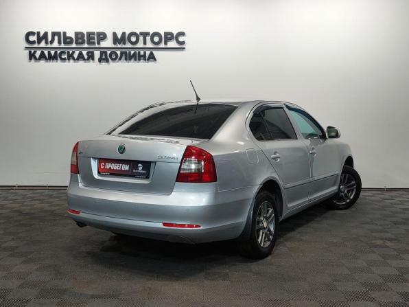 Skoda Octavia II (A5) Рестайлинг с пробегом 2011 года, цена 710 000 рублей, 165000 км, лифтбек, Автокод Объявления