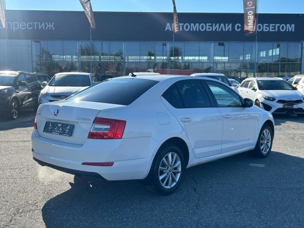 Skoda Octavia III (A7) с пробегом 2015 года, цена 1 209 000 рублей, 240000 км, лифтбек, Автокод Объявления