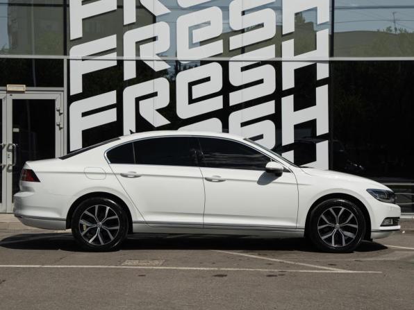 Volkswagen Passat B8 с пробегом 2016 года, цена 2 450 000 рублей, 109094 км, седан, Автокод Объявления