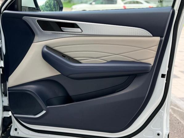 Haval F7x I Рестайлинг с пробегом 2022 года, цена 2 290 000 рублей, 36324 км, внедорожник, Автокод Объявления