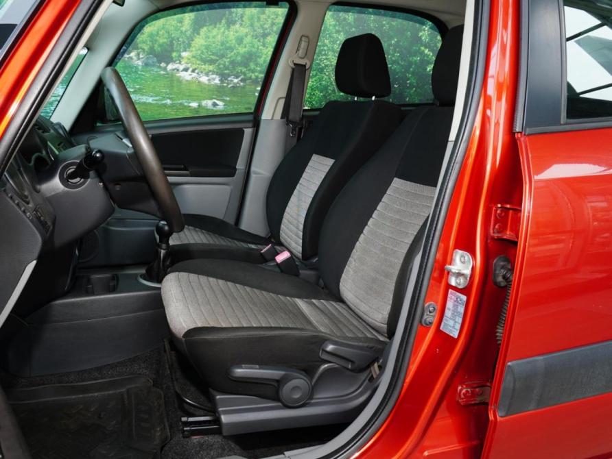 Suzuki SX4 I (Classic) Рестайлинг Тверь  - изображение 10