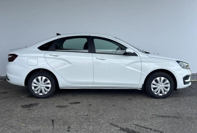 Lada (ВАЗ) Vesta I Рестайлинг (NG) с пробегом 2023 года, цена 940 000 рублей, 52409 км, седан, Автокод Объявления