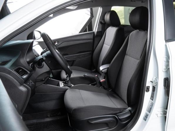 Hyundai Solaris II с пробегом 2018 года, цена 1 173 500 рублей, 128190 км, седан, Автокод Объявления
