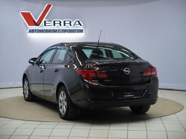 Opel Astra J Рестайлинг с пробегом 2013 года, цена 650 000 рублей, 236954 км, седан, Автокод Объявления