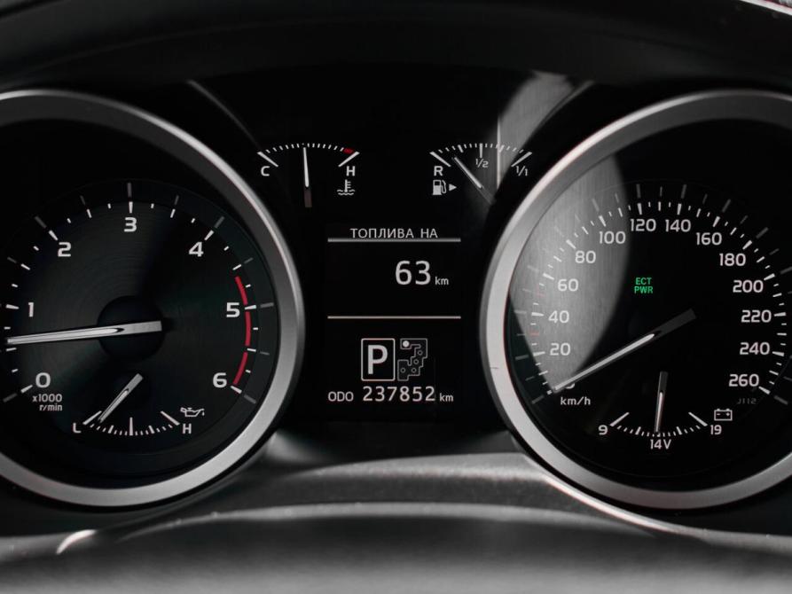 Toyota Land Cruiser 200 Series Рестайлинг 1 Екатеринбург  - изображение 14