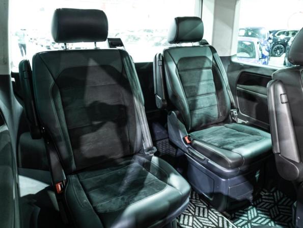 Volkswagen Multivan T6 с пробегом 2019 года, цена 3 400 000 рублей, 182217 км, минивэн, Автокод Объявления