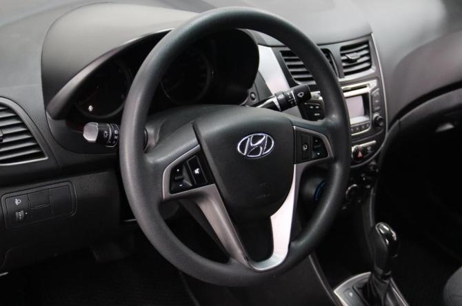 Hyundai Solaris I Рестайлинг с пробегом 2015 года, цена 1 025 250 рублей, 210699 км, седан, Автокод Объявления