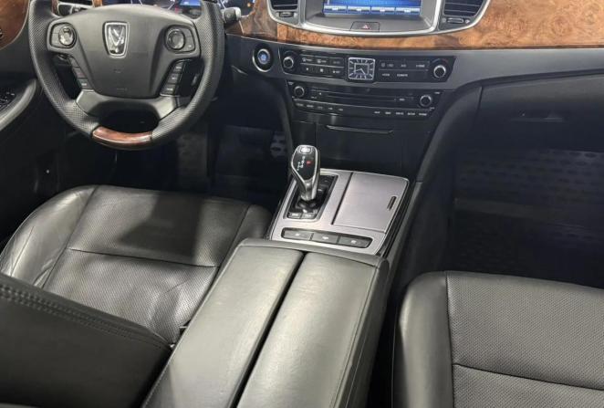 Hyundai Equus II Рестайлинг с пробегом 2013 года, цена 1 390 000 рублей, 172143 км, седан, Автокод Объявления