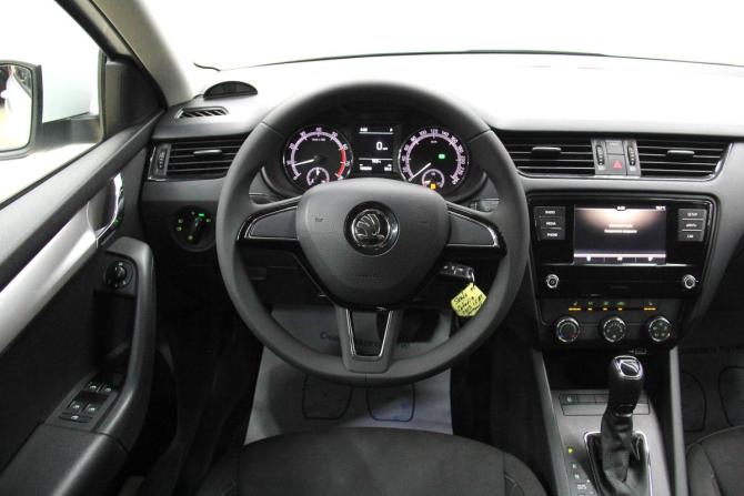 Skoda Octavia III (A7) Рестайлинг с пробегом 2019 года, цена 1 739 300 рублей, 135597 км, лифтбек, Автокод Объявления