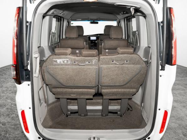 Honda Stepwgn V с пробегом 2016 года, цена 1 700 000 рублей, 92913 км, минивэн, Автокод Объявления