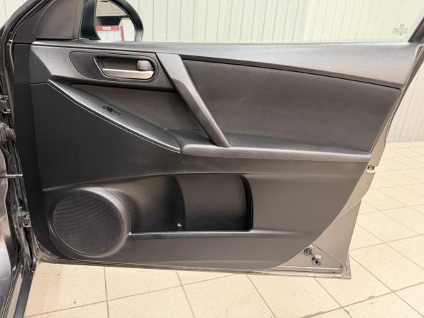 Mazda 3 II (BL) Рестайлинг с пробегом 2012 года, цена 990 000 рублей, 149346 км, седан, Автокод Объявления
