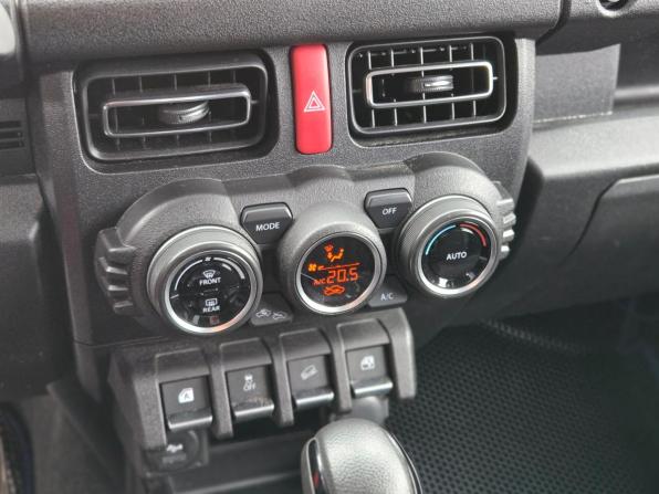 Suzuki Jimny IV с пробегом 2021 года, цена 2 999 000 рублей, 52000 км, внедорожник, Автокод Объявления