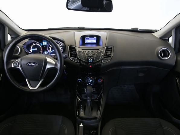 Ford Fiesta Mk6 Рестайлинг с пробегом 2017 года, цена 945 000 рублей, 94983 км, седан, Автокод Объявления