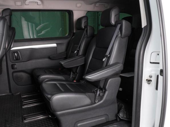 Peugeot Traveller I с пробегом 2019 года, цена 2 974 000 рублей, 224193 км, минивэн, Автокод Объявления