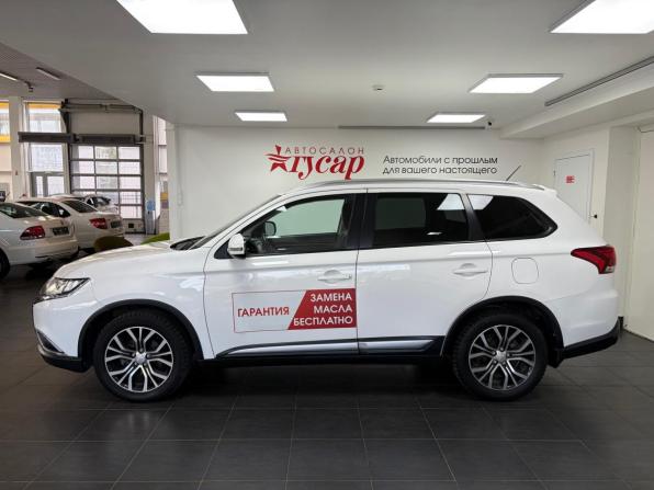 Mitsubishi Outlander III Рестайлинг 2 с пробегом 2016 года, цена 1 988 000 рублей, 116000 км, внедорожник, Автокод Объявления