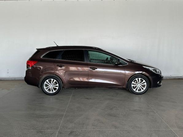 Kia Ceed II с пробегом 2014 года, цена 977 000 рублей, 250889 км, универсал, Автокод Объявления