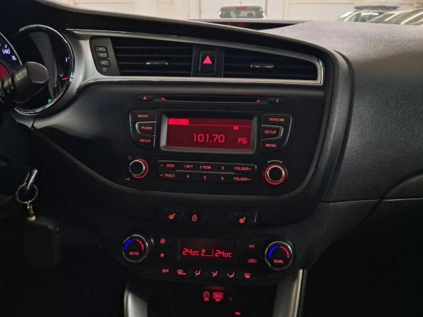 Kia Ceed II Рестайлинг с пробегом 2017 года, цена 1 050 000 рублей, 208383 км, универсал, Автокод Объявления