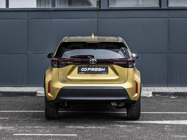 Toyota Yaris Cross с пробегом 2022 года, цена 2 389 000 рублей, 49285 км, внедорожник, Автокод Объявления