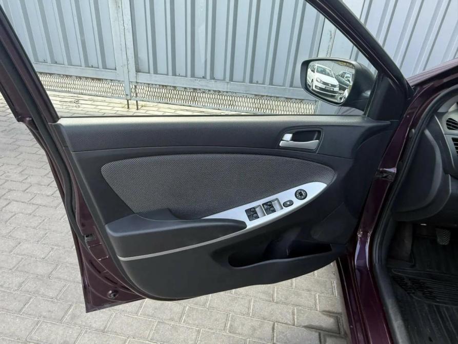 Hyundai Solaris I Ростов-на-Дону  - изображение 9