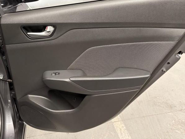 Hyundai Solaris II Рестайлинг с пробегом 2021 года, цена 1 630 000 рублей, 90508 км, седан, Автокод Объявления