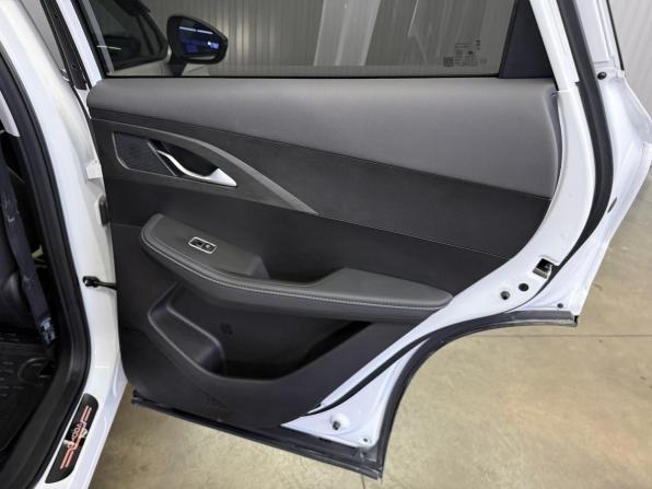 Omoda C5 I Рестайлинг с пробегом 2024 года, цена 1 797 000 рублей, 16246 км, внедорожник, Автокод Объявления