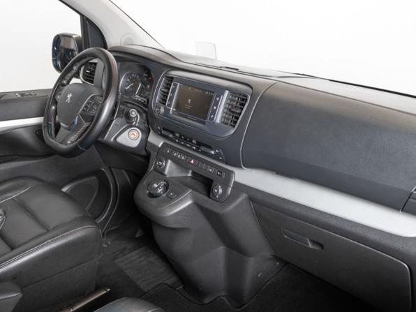 Peugeot Traveller I с пробегом 2018 года, цена 3 201 000 рублей, 66871 км, минивэн, Автокод Объявления