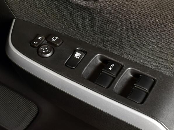 Suzuki Solio III с пробегом 2017 года, цена 945 995 рублей, 184340 км, микровэн, Автокод Объявления