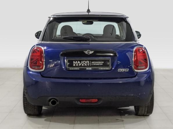 Mini Hatch III (F55/F56) Рестайлинг с пробегом 2018 года, цена 1 695 000 рублей, 100450 км, хэтчбек, Автокод Объявления