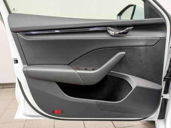 Skoda Octavia IV (A8) с пробегом 2021 года, цена 2 335 000 рублей, 74575 км, лифтбек, Автокод Объявления
