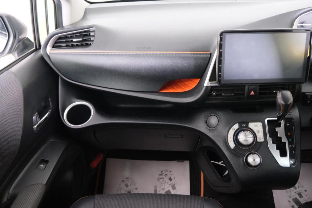 Toyota Sienta II Омск  - изображение 18