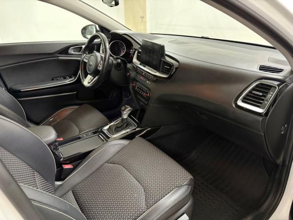 Kia Ceed III с пробегом 2018 года, цена 1 549 000 рублей, 129245 км, универсал, Автокод Объявления