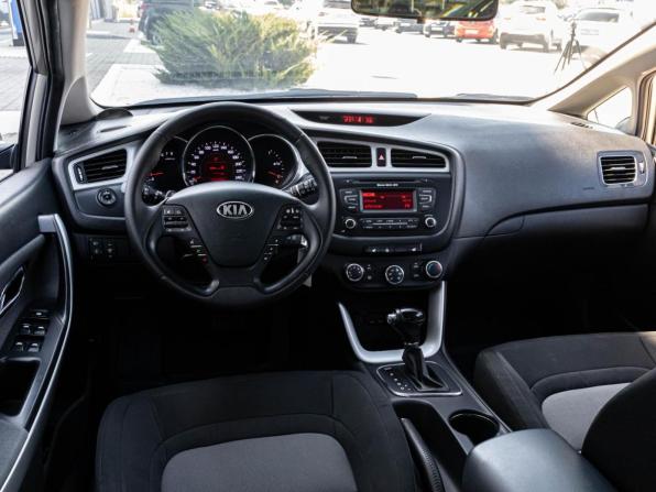 Kia Ceed II с пробегом 2013 года, цена 1 177 000 рублей, 184339 км, хэтчбек, Автокод Объявления