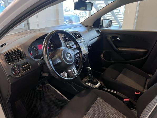 Volkswagen Polo V с пробегом 2013 года, цена 700 000 рублей, 233050 км, седан, Автокод Объявления