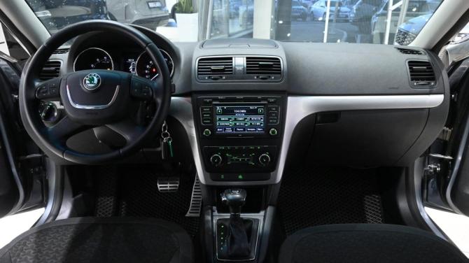 Skoda Yeti I с пробегом 2012 года, цена 795 000 рублей, 211534 км, внедорожник, Автокод Объявления