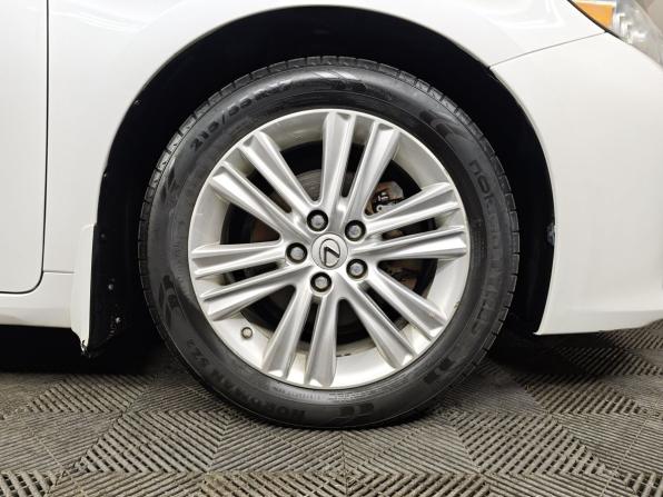 Lexus ES VI с пробегом 2015 года, цена 2 045 000 рублей, 230546 км, седан, Автокод Объявления