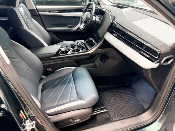 Geely Atlas II с пробегом 2025 года, цена 3 200 000 рублей, 14600 км, внедорожник, Автокод Объявления