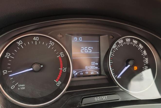 Skoda Rapid I с пробегом 2015 года, цена 970 000 рублей, 164298 км, лифтбек, Автокод Объявления