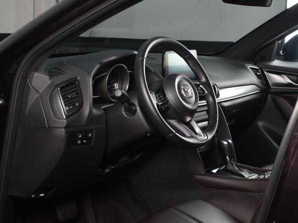 Mazda CX-4 I Рестайлинг с пробегом 2023 года, цена 3 129 995 рублей, 8832 км, внедорожник, Автокод Объявления