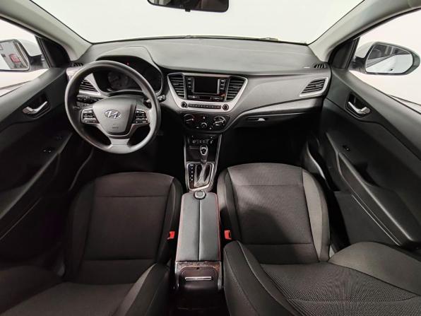 Hyundai Solaris II с пробегом 2017 года, цена 1 099 000 рублей, 154906 км, седан, Автокод Объявления