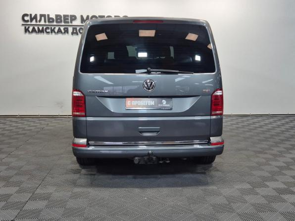 Volkswagen Multivan T6 с пробегом 2015 года, цена 2 980 000 рублей, 198850 км, минивэн, Автокод Объявления