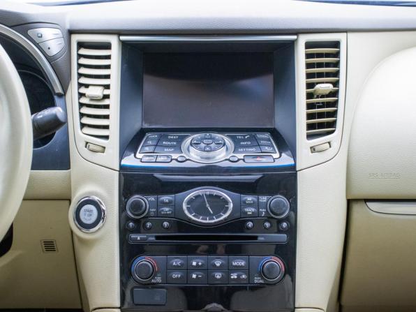 Infiniti QX70 с пробегом 2013 года, цена 1 885 000 рублей, 184137 км, внедорожник, Автокод Объявления